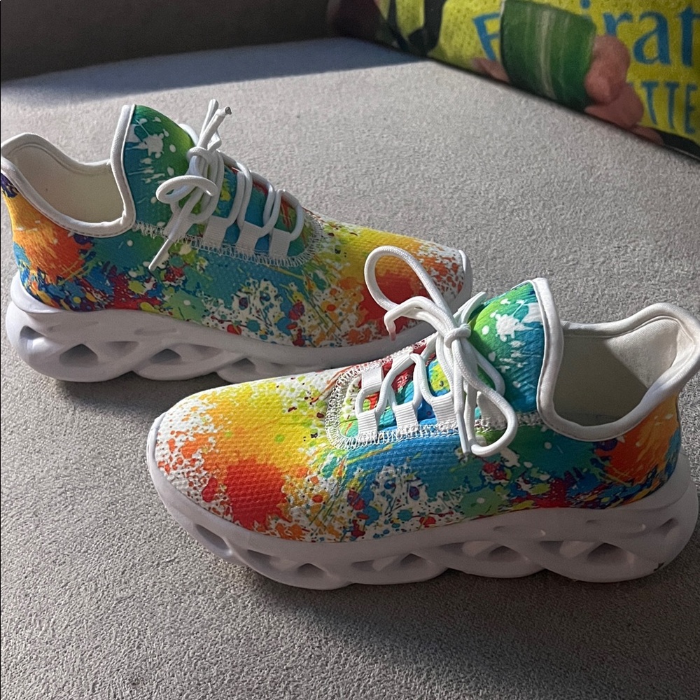 LOW START: Vibrant Women's Athletic Shoes